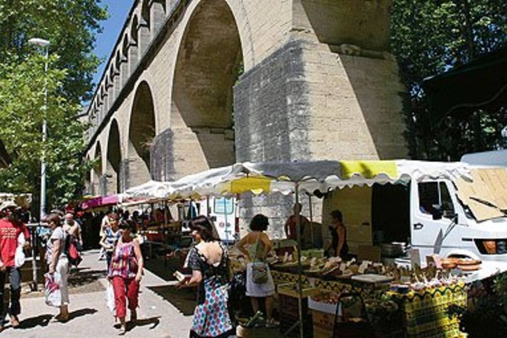 Marché aux Arceaux