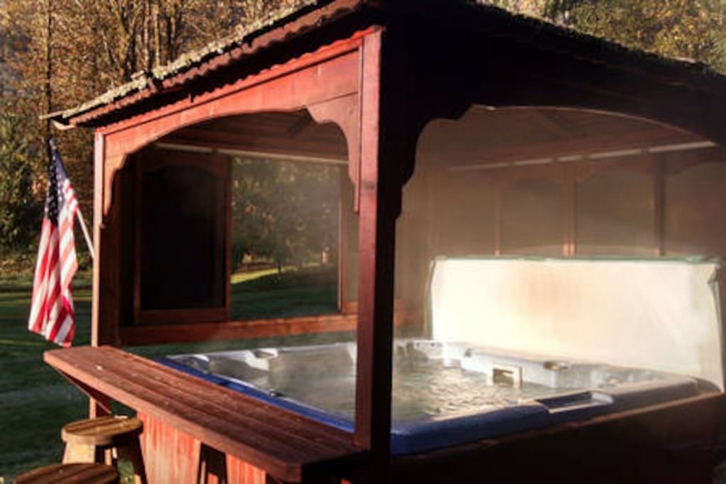 Covered hot tub!