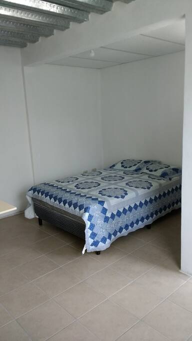 Cama semi matrimonial
