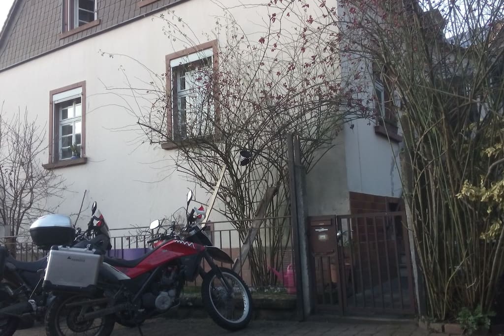 die ersten Gäste! Biker's welcome!!