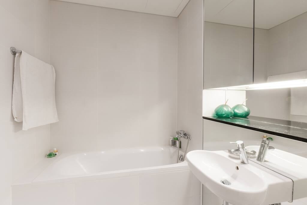 Bathtub