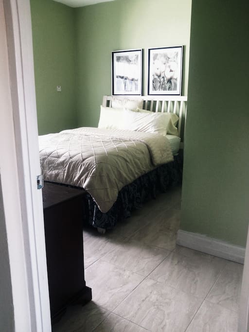 One bedroom with queen size bed