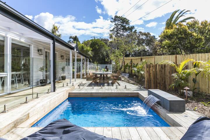 Summer House Retreat gallery image 3