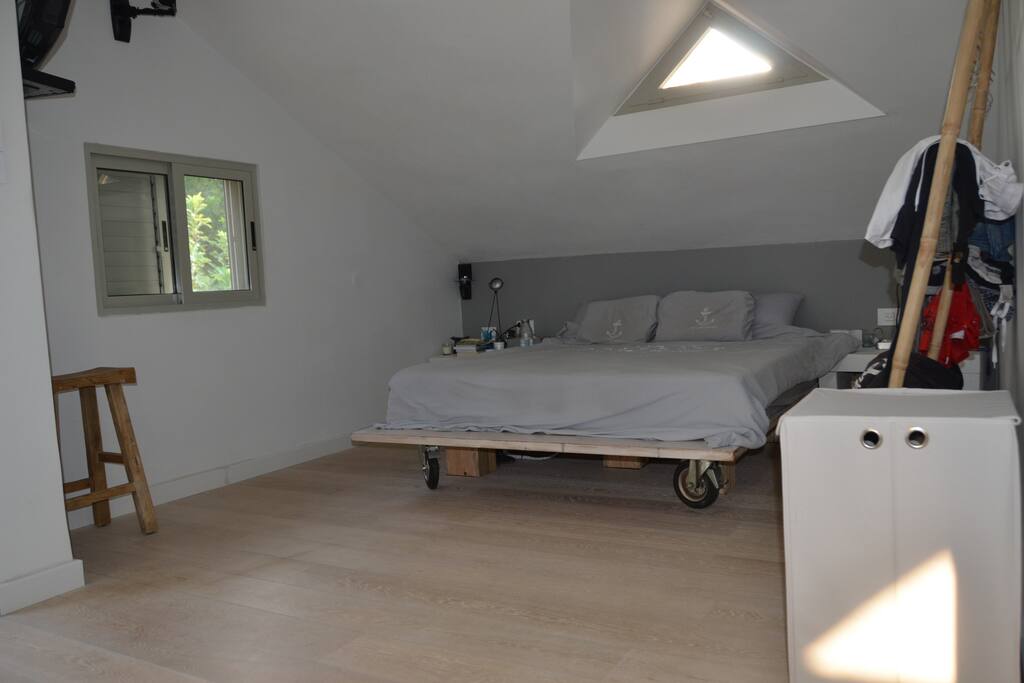 3 double beds