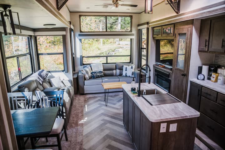 Unique Tiny-home • 5 Min To Glacier • Hot Tub - West Glacier, MT
