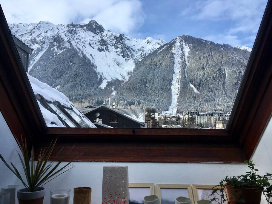 Vue sur les montagnes enneigées!