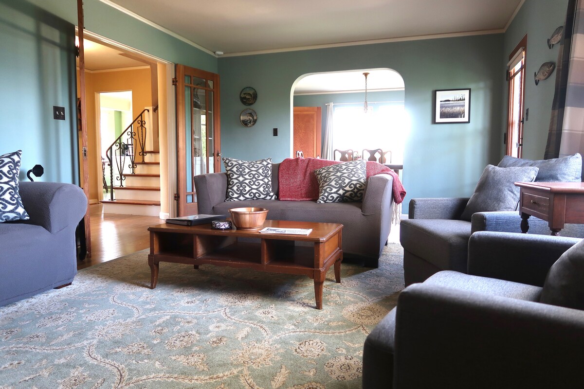 Twilight Swan House - Houses for Rent in St. Helens, Oregon, United ...
