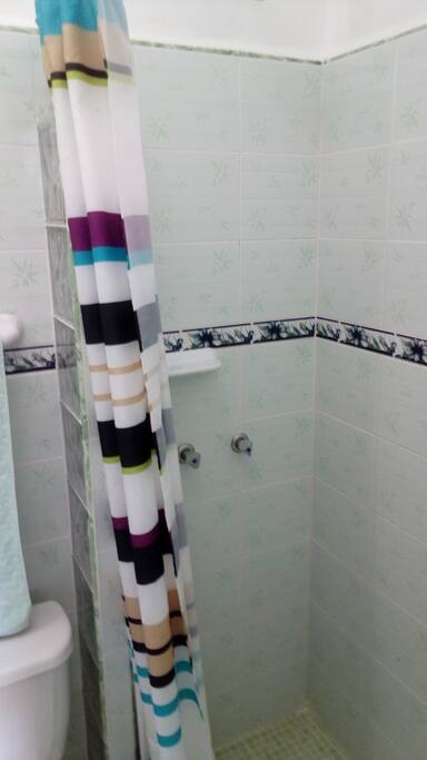 Other view of thebathroom