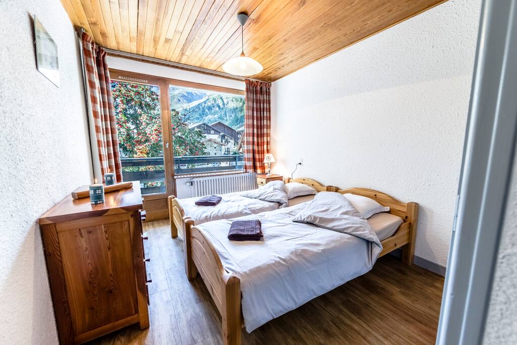 Chambre 1 avec deux lits simples de90*190