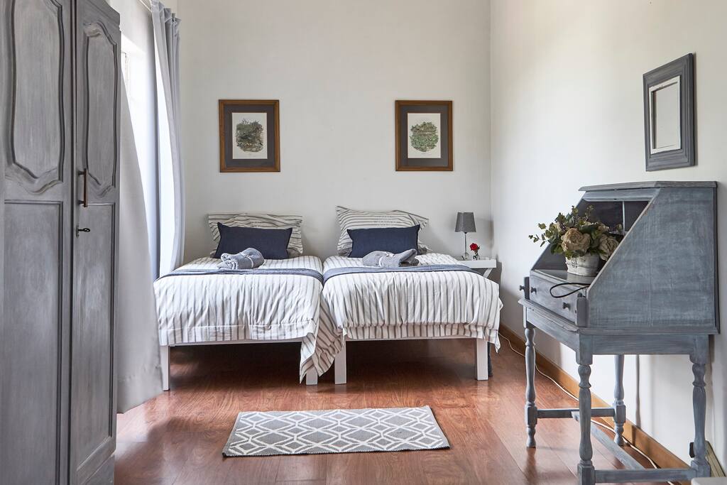 Two single bed configuration if preferred.