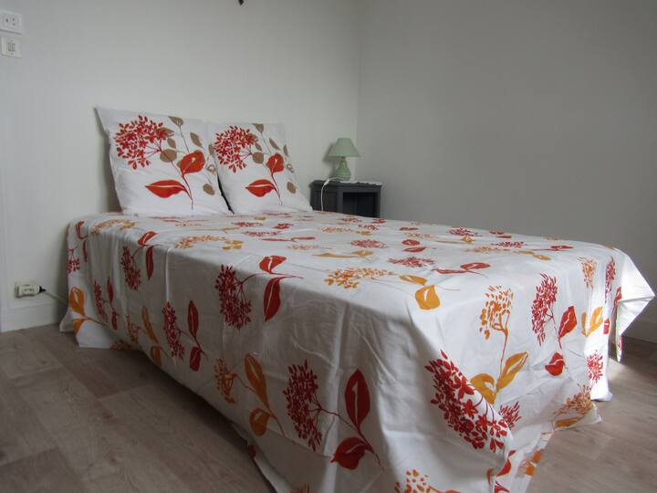 chambre 1 à l'étage