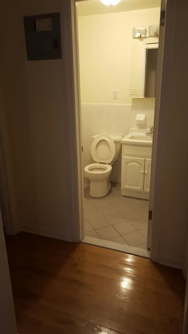 upstairs full bath