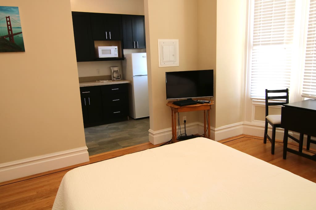 Studio w/ entrance into kitchen