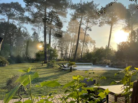 Large family house+wooden chalet and swimming-pool