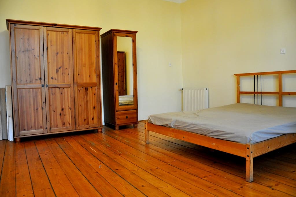 bedroom #1 Huge 30 m2 with king size bed