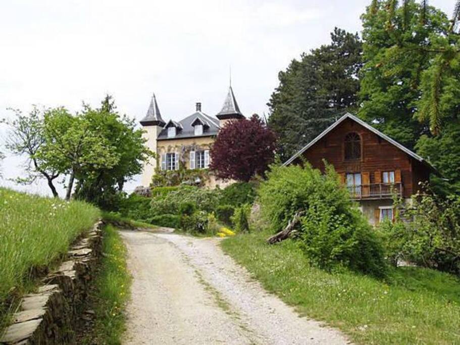 Le château et la maison du gardien