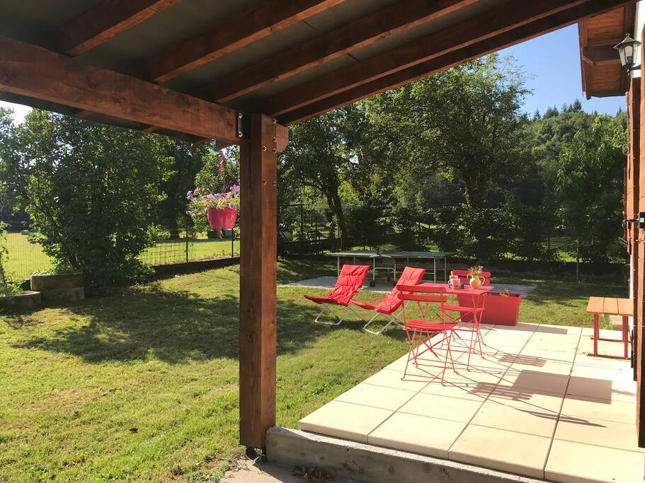 Terrasse et jardin chambre Pimprenelle La ferme Richard