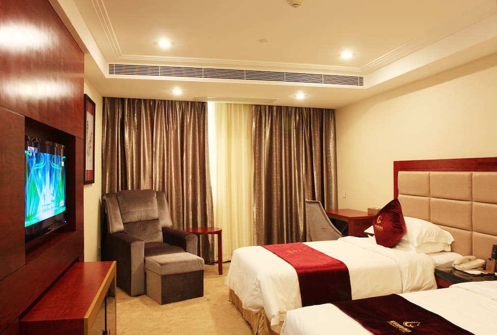 twin bed room