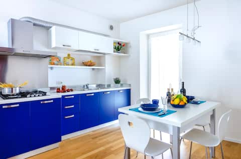 ARCO CENTER - MODERN APARTMENT WITH BALCONY