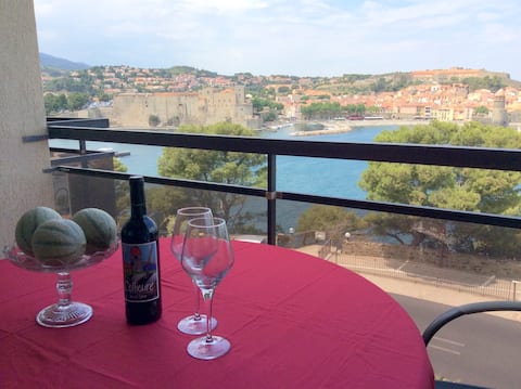 Stunning View Of Collioure Bay From Luxury Studio