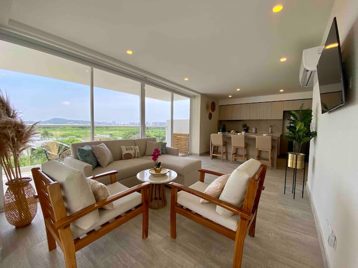 ✨ Sala: relaxe em seu quarto espaçoso, aproveitando a luz natural que entra pelas grandes janelas enquanto compartilha momentos inesquecíveis com sua família.

Momentos ✨inesquecíveis com sua família.