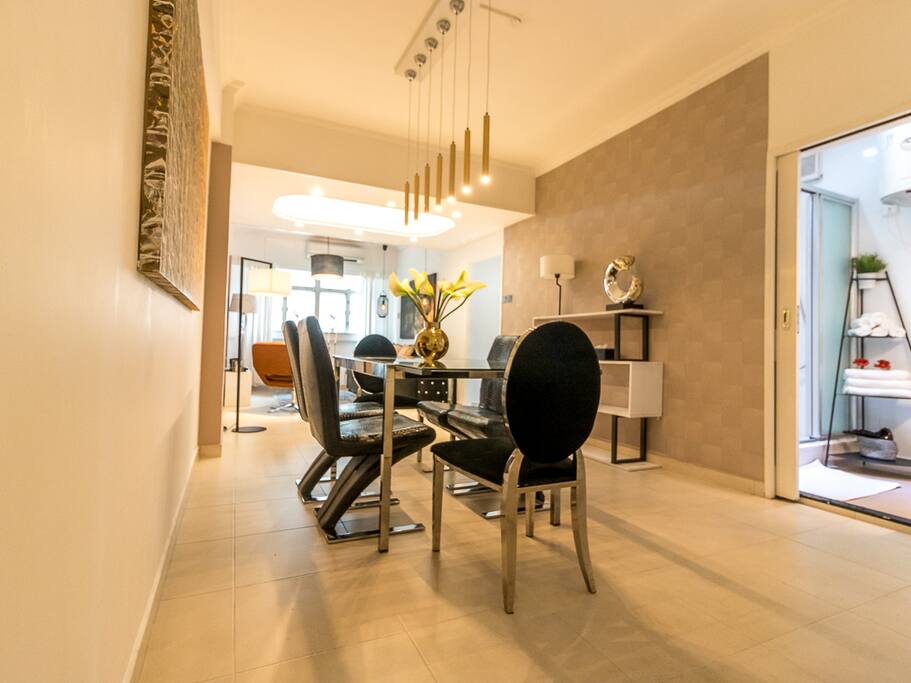 Elegant and classy dining set for you.