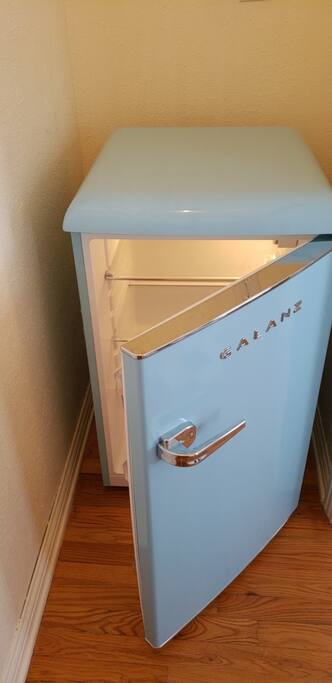 Your sweet little refrigerator