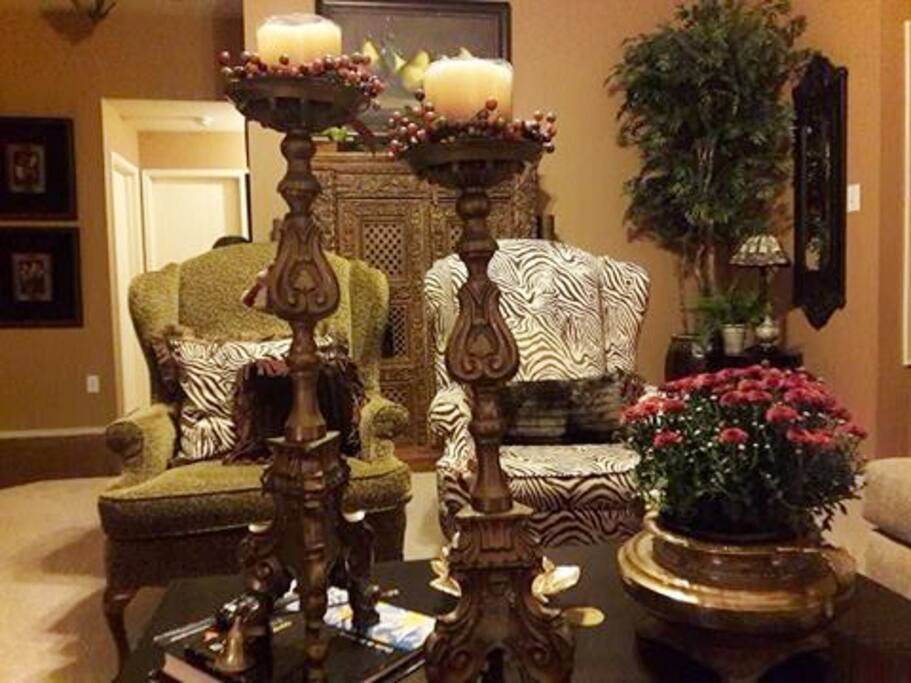 Cozy ambiance, TV living room.