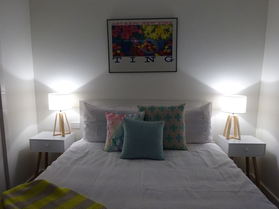 Bedroom 2 - queen