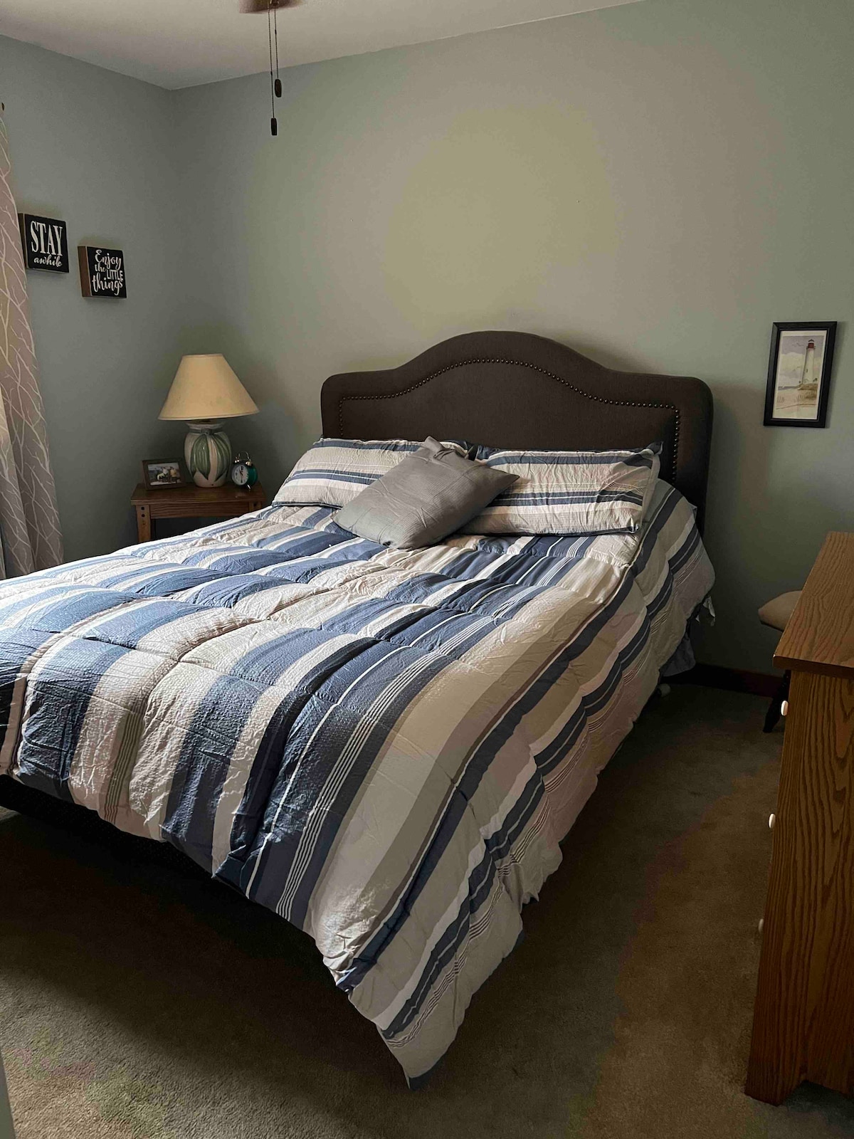 First floor bedroom - queen bed