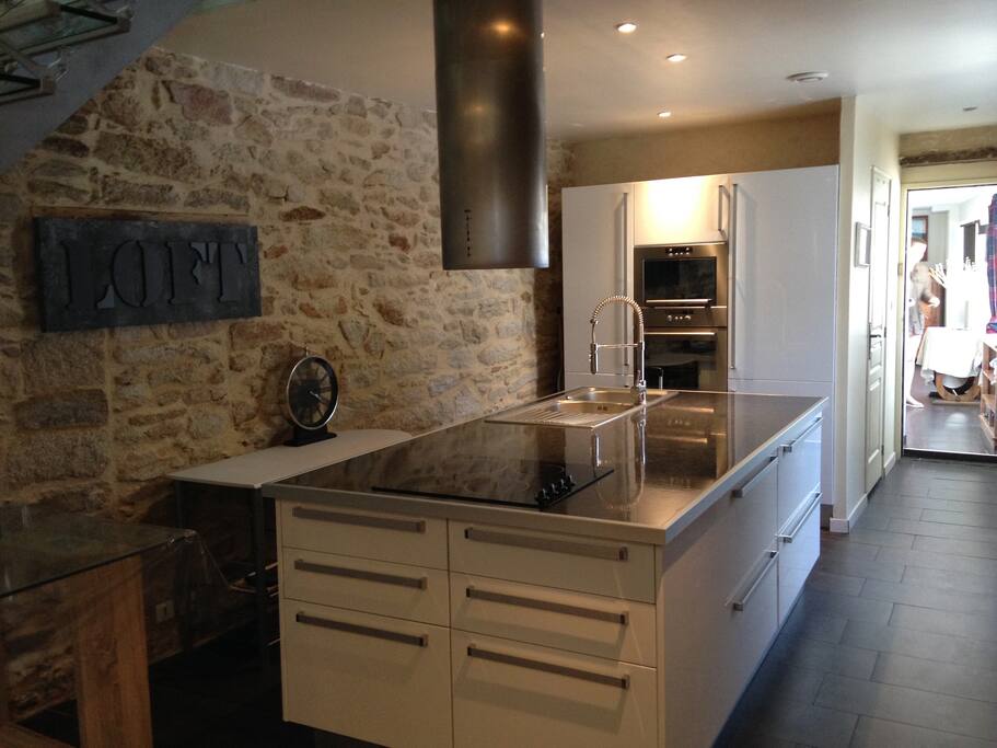 CUISINE MODERNE EQUIPEE