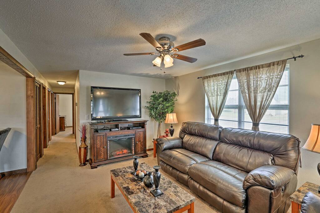 Step into the bright living room!