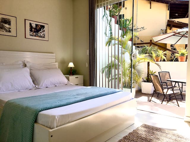 Casa “clean”, super confortável! 397m da praia!!