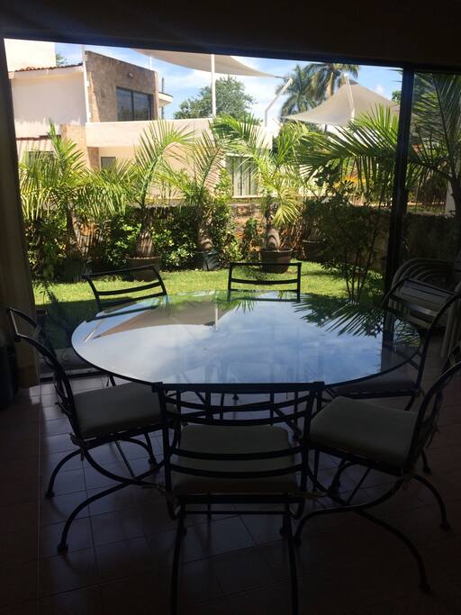 dinning table