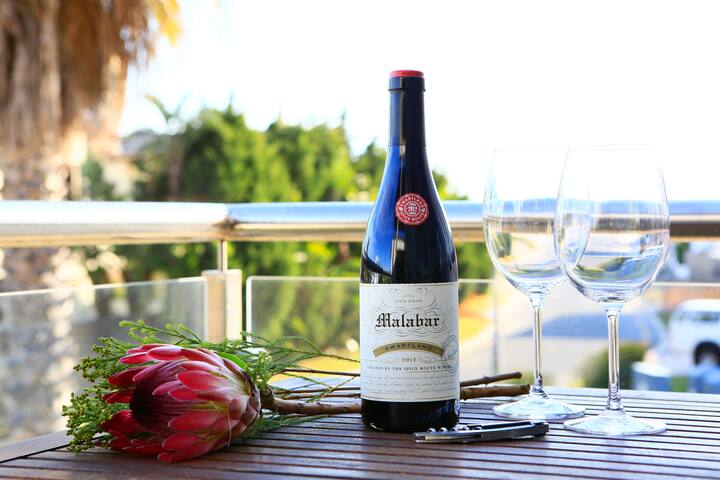 Solar powered Luxury sea view loft. gallery image 3