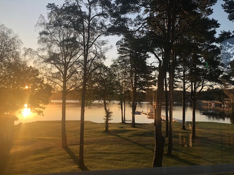 Top Airbnb: Strandtun - a peaceful place in Lindesnes