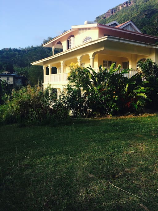 The appartment is located on the ground floor of the house. A selfcatering apartment with a kitchen, sitting room, bedroom and a private bathroom. A large verandah with a beautiful view to the sea.