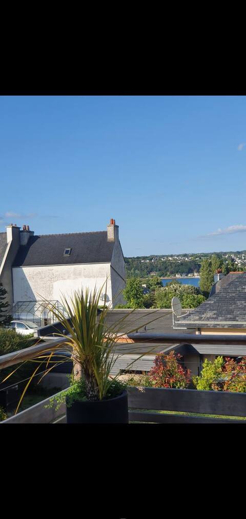 Maison baie de Morlaix vu mer.
