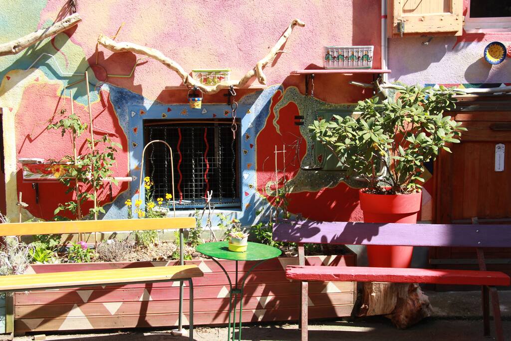 Le gîte la jeanne aux couleurs d'ailleurs