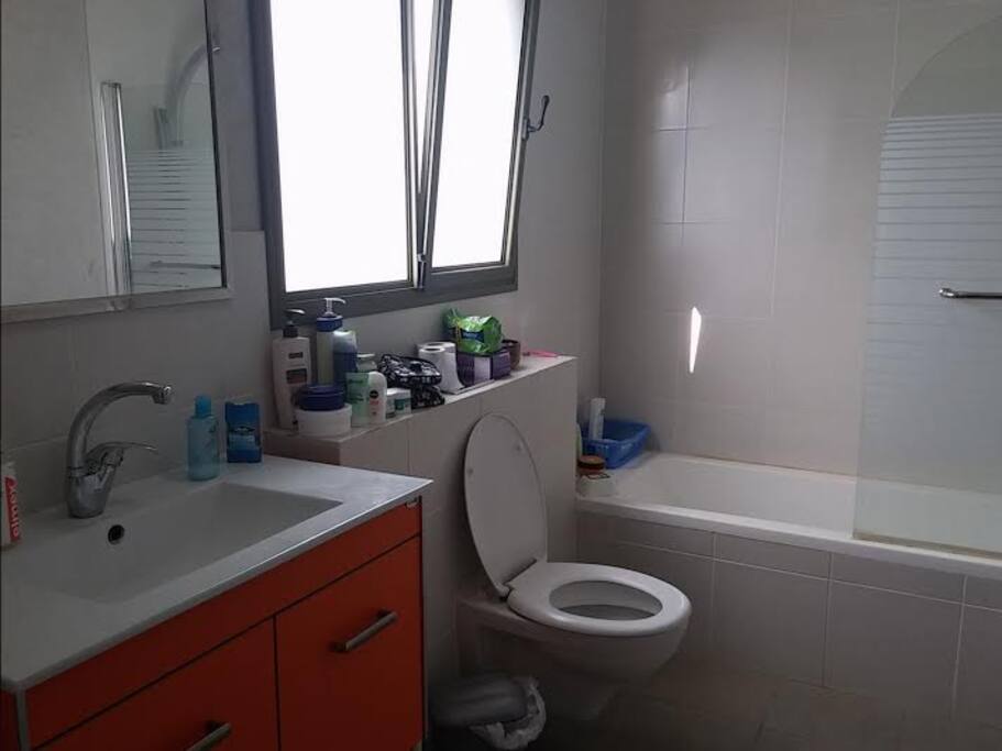 2nd Bathroom