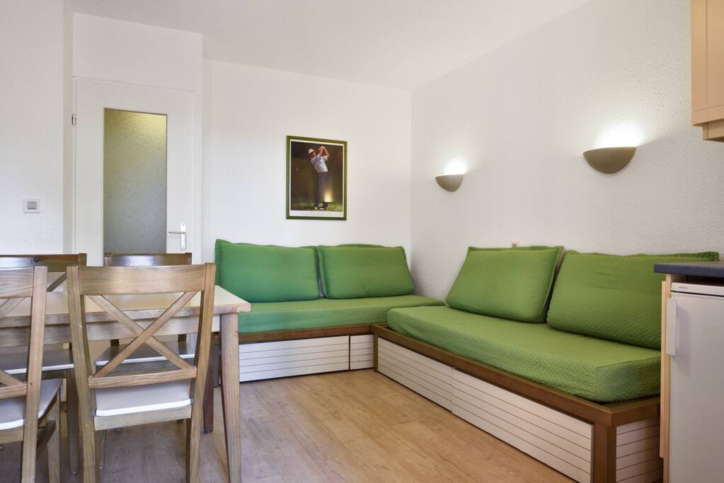 Bright and well equipped living room