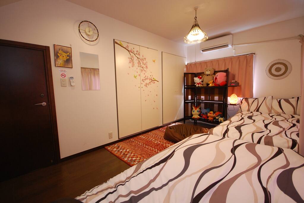 Bedroom with two beds (private room) plus one extra bed