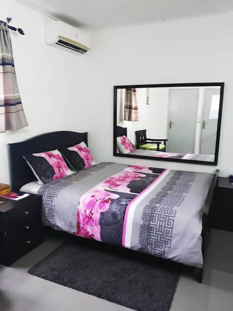 STUDIO BIETRY 10 MIN AEROPORT - CALME