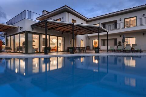 Villa Adam Beach Front with Private Butler