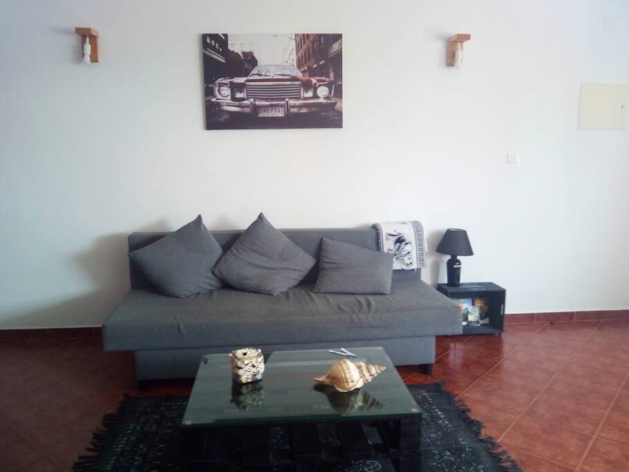 Sala com sofá c/ cama casal