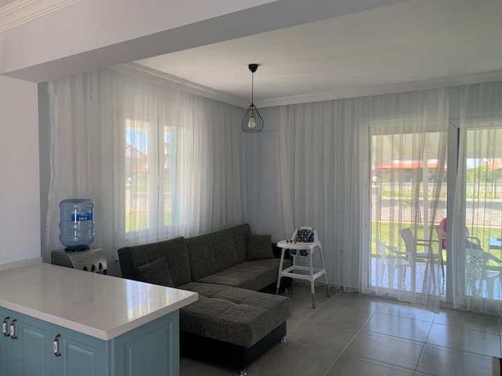 Denize 200 Metre Yazlık Villa - Dikili