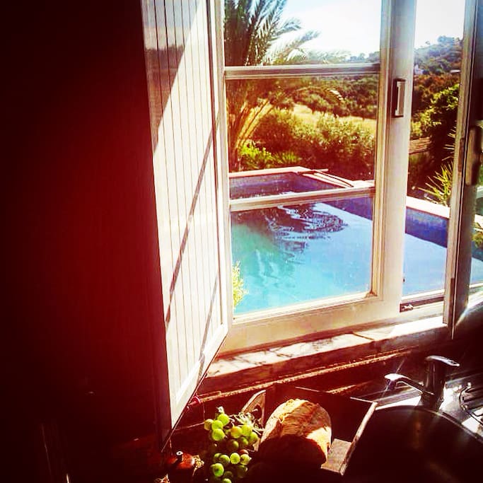 Wauw, what a vieuw when you make your breakfast.