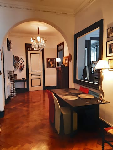 Charming apartment and free breakfast!