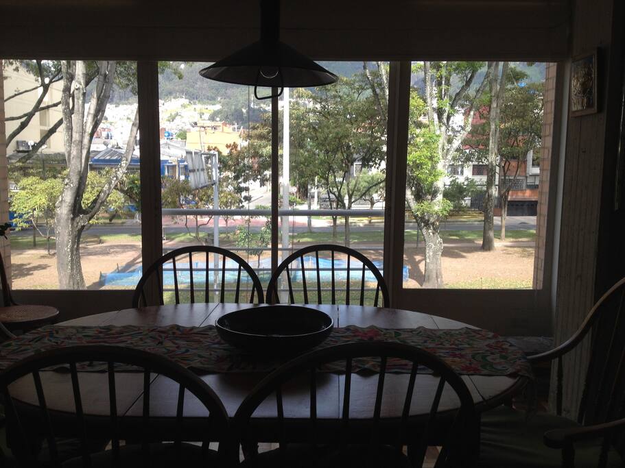 Vista al Parkway desde el comedor