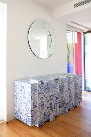 Central Luxury Apartment with terrace and jacuzzi gallery image 4